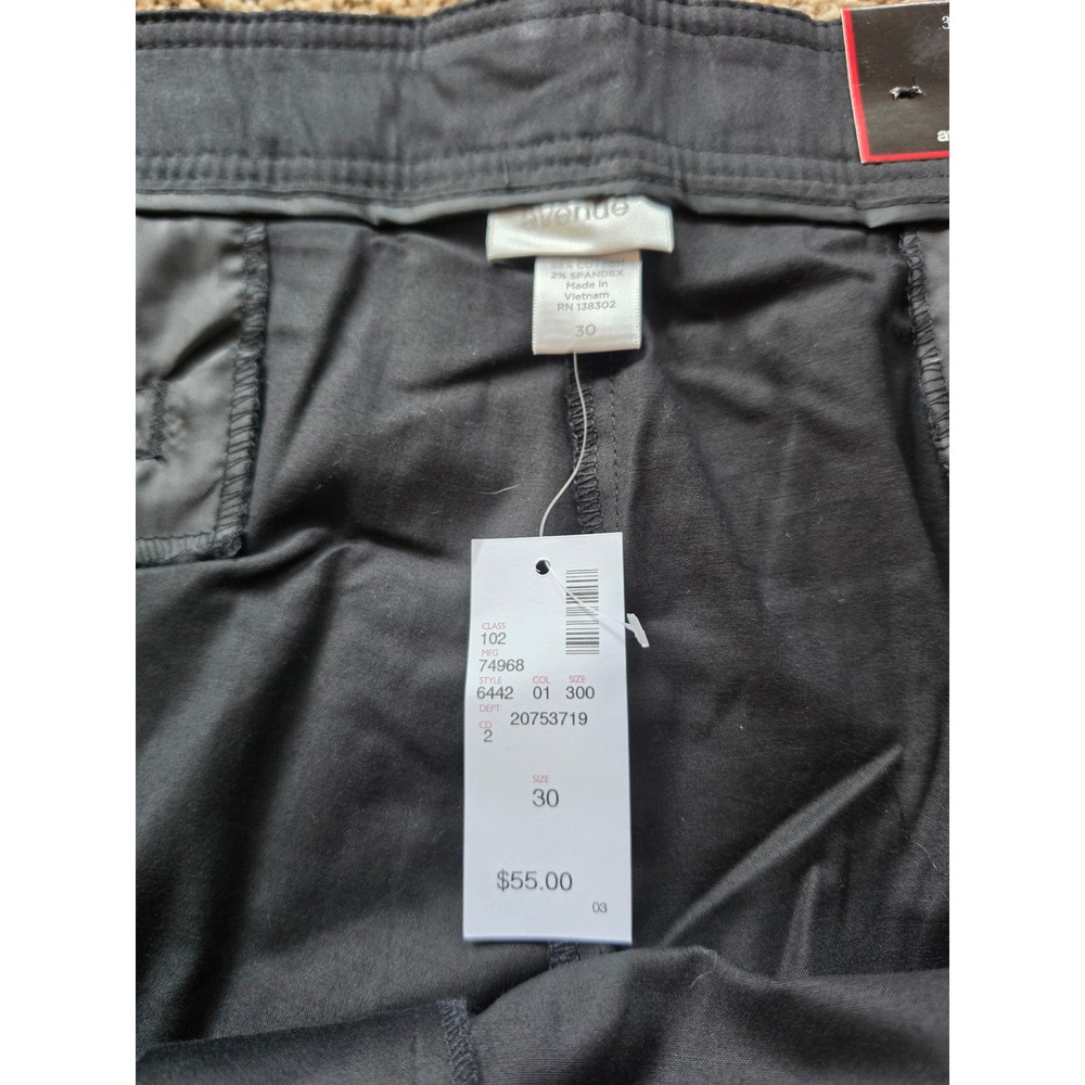 Avenue Sport Black Comfort Waist Stretch Capri Pants Plus Size 30 NWT - Picture 3 of 9